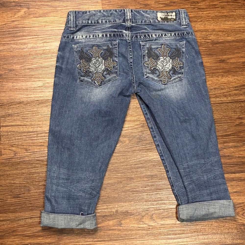 Y2K Guess Jeans Capri Size 28 Bejeweled Cross Rose Embroidered Denim